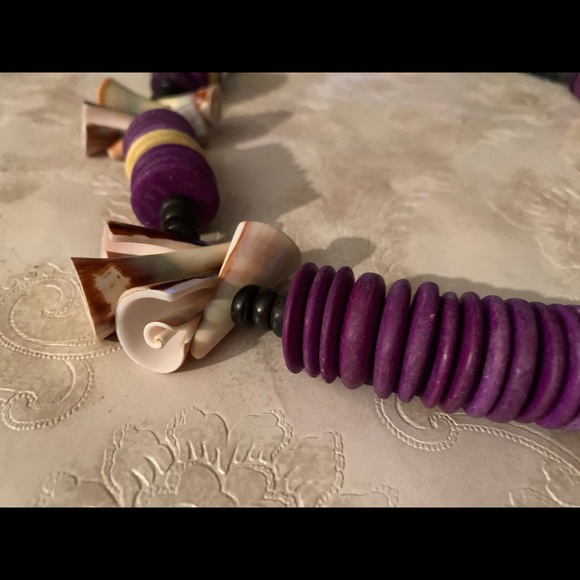 Shell Necklace Purple Yellow - Picture 2 of 8